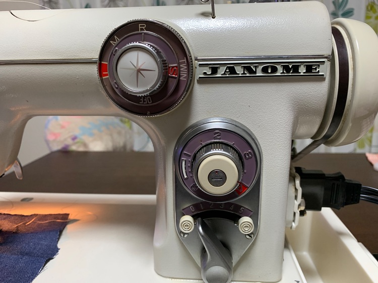 ジャノメ　ミシン（家電）の商品画像 - 査定依頼日：2025年10月26日 - 最高査定価格：1,500円
