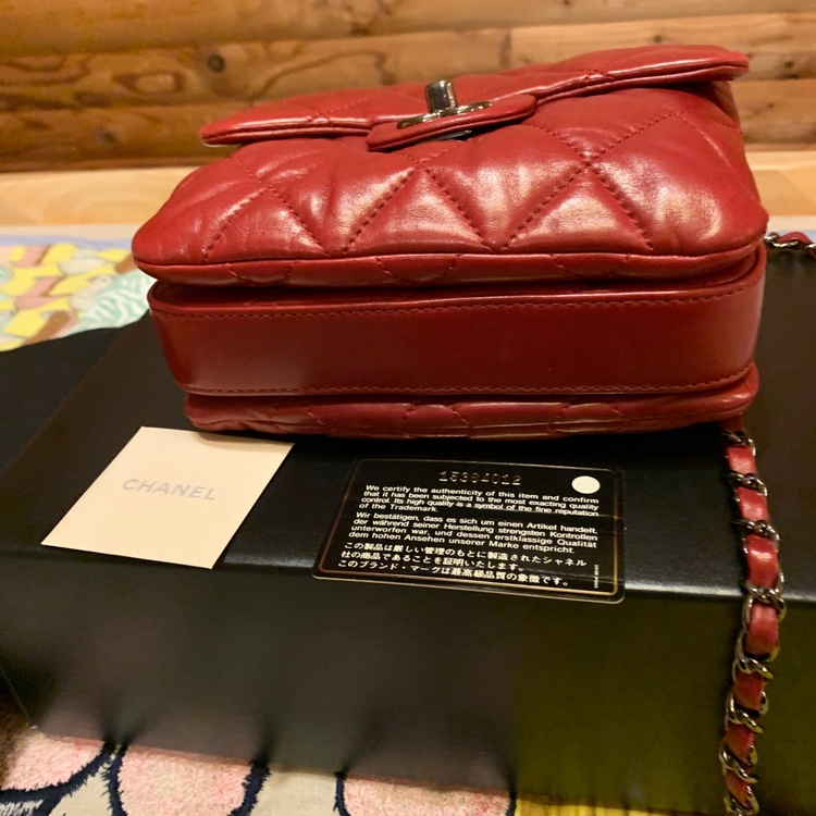 シャネルマトラッセ シルバーチェーン　ラムスキン（ブランドバッグ）の商品画像 - 査定依頼日：2026年2月5日 - 最高査定価格：400,000円