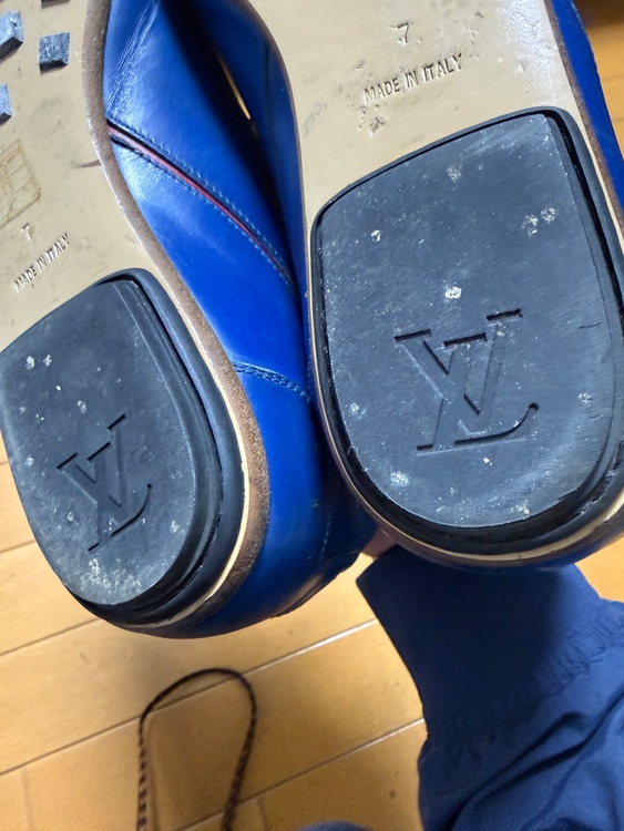 ジーンズ上下とワールドカップのシューズ（古着・ファッション）の商品画像 - 査定依頼日：2026年4月4日 - 最高査定価格：8,000円