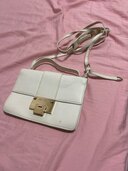 ショルダーバッグ（ブランドバッグ）の商品画像 - 査定依頼日：2024年11月22日 - 最高査定価格：2,000円