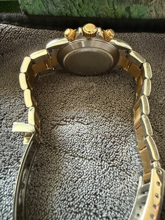 ロレックス デイトナ 1652（高級時計）の商品画像 - 査定依頼日：2025年9月17日 - 最高査定価格：2,400,000円