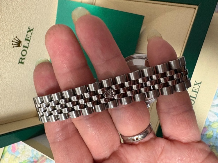 デイジャスト レディース （高級時計）の商品画像 - 査定依頼日：2025年7月14日 - 最高査定価格：2,400,000円