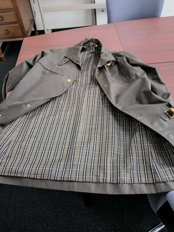 コート（古着・ファッション）の商品画像 - 査定依頼日：2025年5月20日 - 最高査定価格：18,000円