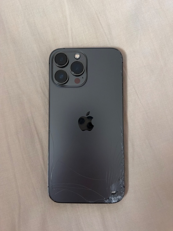 iPhone iPhone 13 Pro Max 128GB au（スマホ）の商品画像 - 査定依頼日：2026年6月16日 - 最高査定価格：53,000円