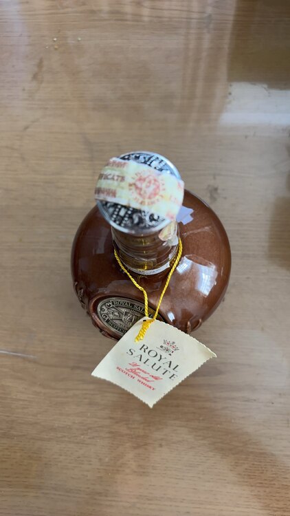 ウイスキー シーバスリーガル （お酒）の商品画像 - 査定依頼日：2025年1月23日 - 最高査定価格：1,500円