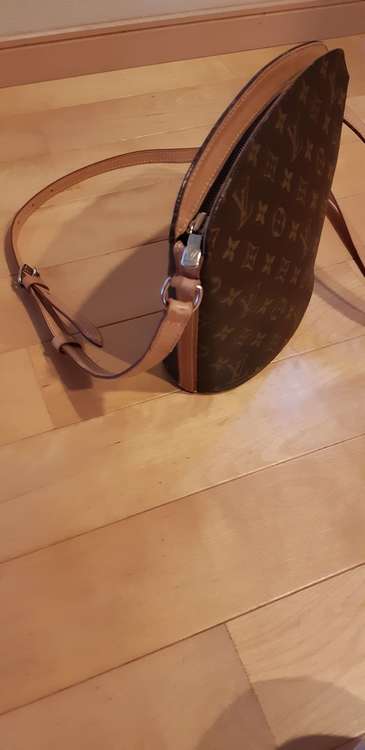 ドルーオ（ブランドバッグ）の商品画像 - 査定依頼日：2022年9月8日 - 最高査定価格：35,000円