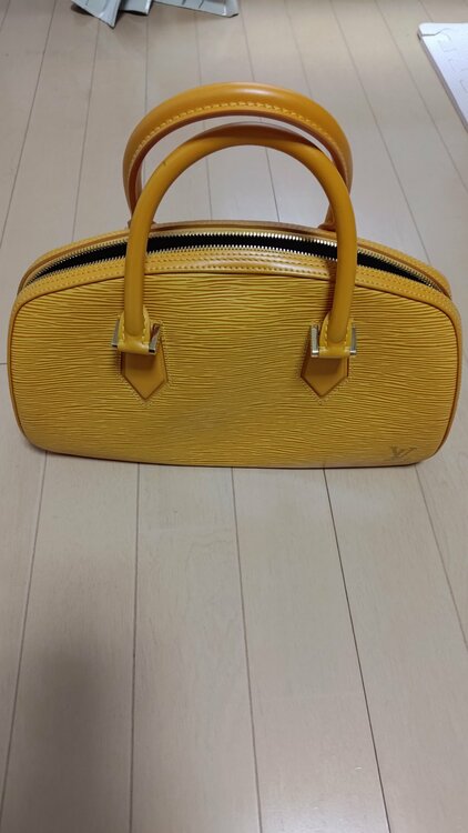 ジャスミン（ブランドバッグ）の商品画像 - 査定依頼日：2026年4月20日 - 最高査定価格：55,000円