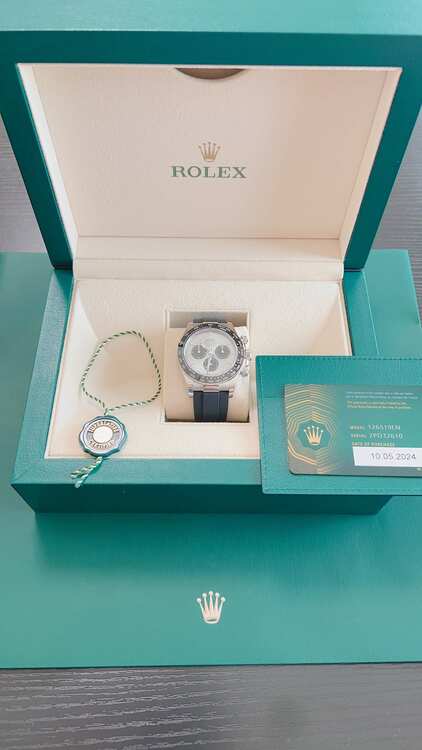 デイトナ　（高級時計）の商品画像 - 査定依頼日：2025年7月27日 - 最高査定価格：7,300,000円