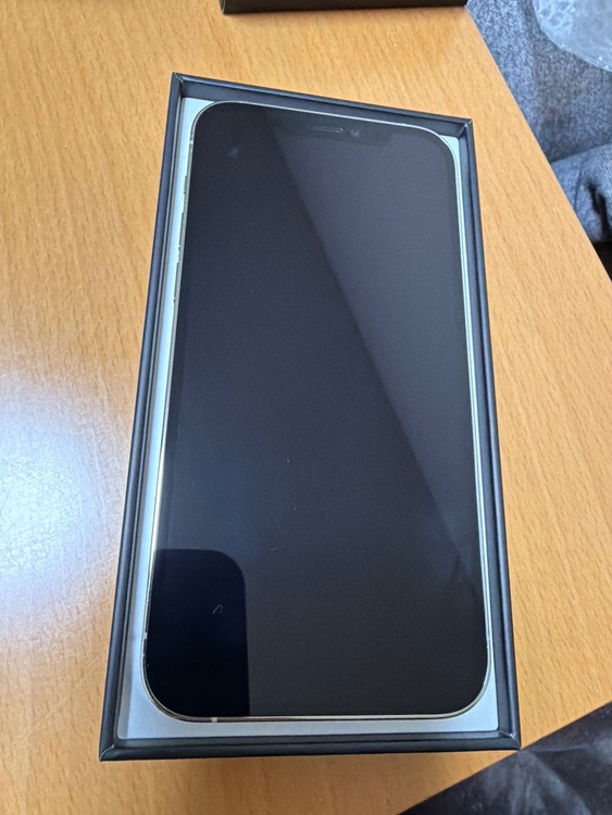 iPhone 12 Pro 256GB SIMフリー（スマホ）の商品画像 - 査定依頼日：2026年4月8日 - 最高査定価格：100,000円