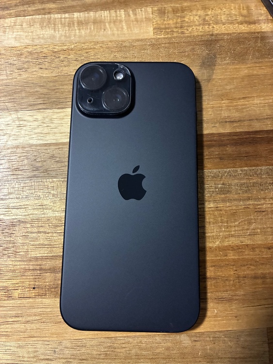 iPhone iPhone 15 128GB Softbank（スマホ）の商品画像 - 査定依頼日：2026年5月27日 - 最高査定価格：63,000円