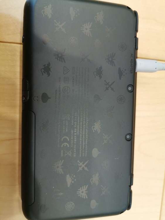 ニンテンドー2DS LLドラゴンクエストはぐれメタルエディション（ゲーム機本体・ゲームソフト）の商品画像 - 査定依頼日：2023年4月14日 - 最高査定価格：14,000円