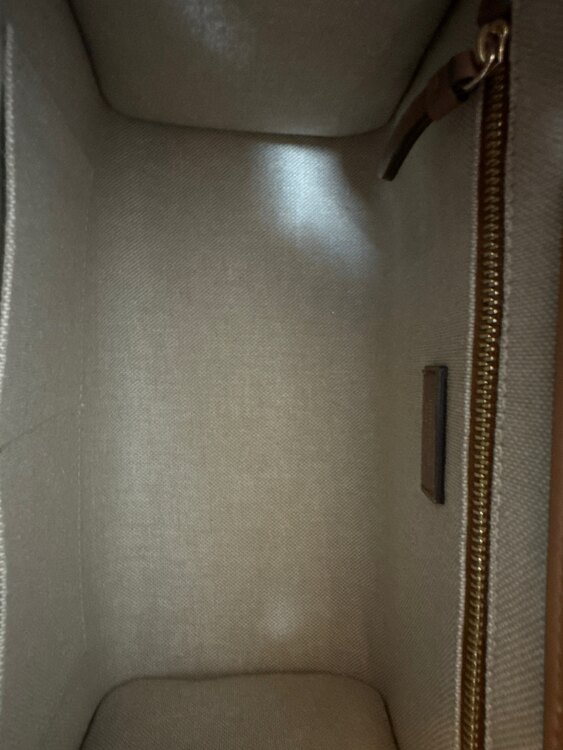 レザーバッグ（ブランドバッグ）の商品画像 - 査定依頼日：2025年4月16日 - 最高査定価格：40,000円