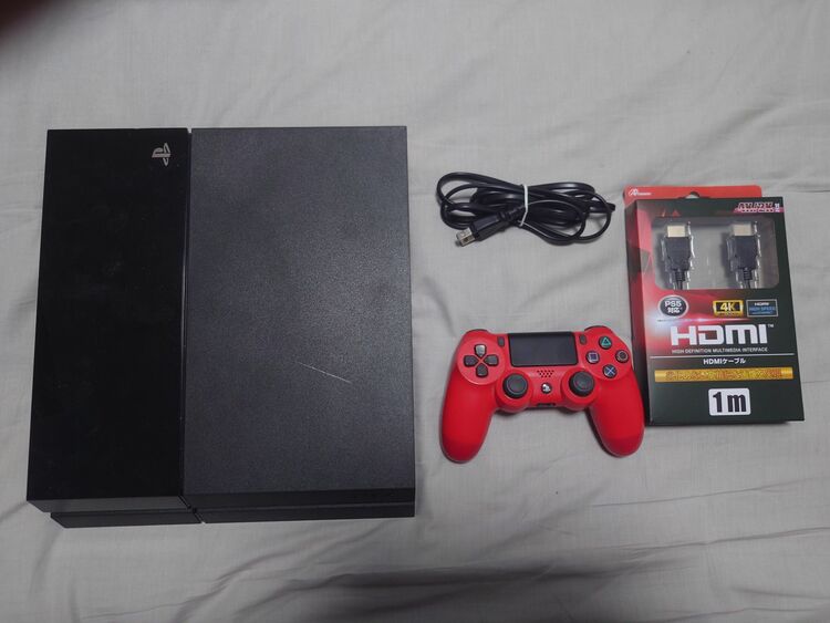 PS4本体＆ソフトセット（ゲーム機本体・ゲームソフト）の商品画像 - 査定依頼日：2025年12月1日 - 最高査定価格：15,500円