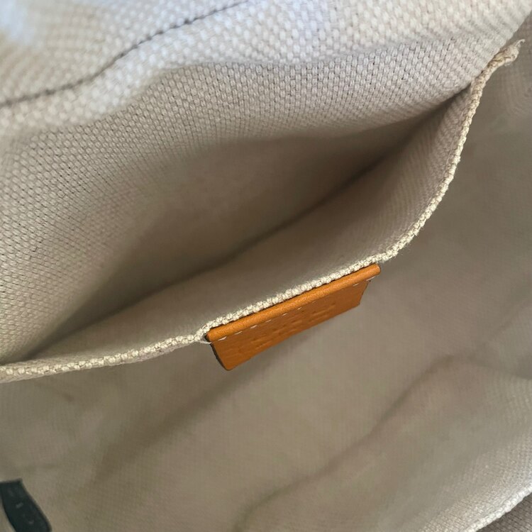 308364 ソーホー ショルダーバッグ（ブランドバッグ）の商品画像 - 査定依頼日：2025年3月1日 - 最高査定価格：80,000円