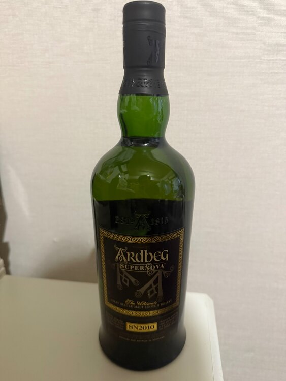 ウイスキー アードベッグ （お酒）の商品画像 - 査定依頼日：2025年5月19日 - 最高査定価格：45,000円