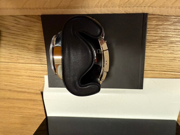 チューダー ブラックベイ 70330（高級時計）の商品画像 - 査定依頼日：2025年4月5日 - 最高査定価格：500,000円