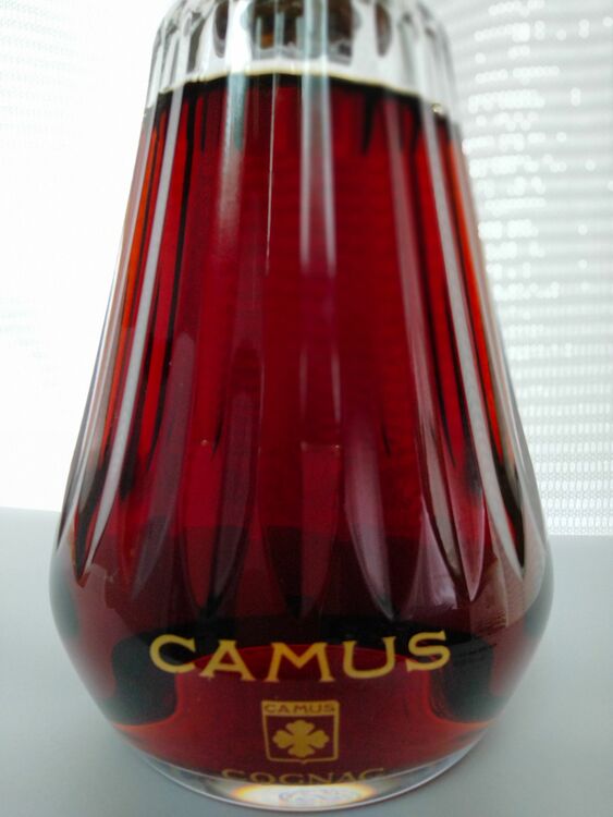 ブランデー カミュ （お酒）の商品画像 - 査定依頼日：2025年6月2日 - 最高査定価格：12,000円