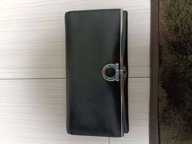 長財布（ブランド財布・小物）の商品画像 - 査定依頼日：2025年1月23日 - 最高査定価格：2,000円