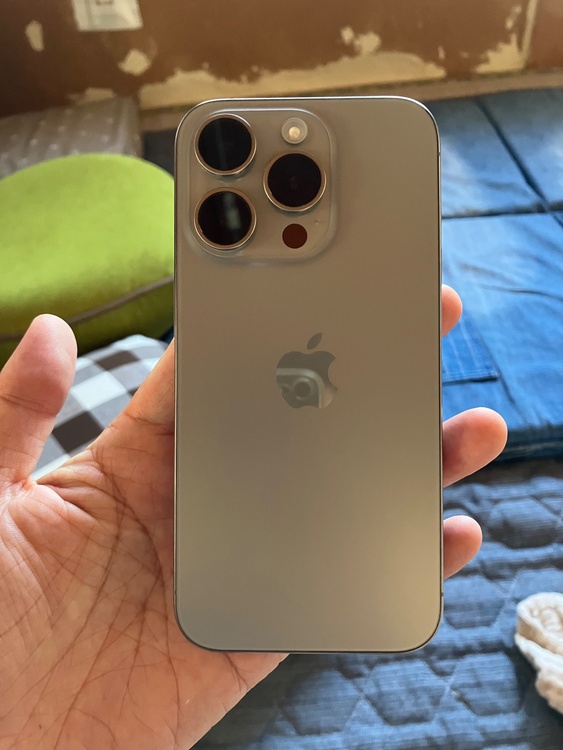 iPhone15pro（スマホ）の商品画像 - 査定依頼日：2026年9月14日 - 最高査定価格：94,000円
