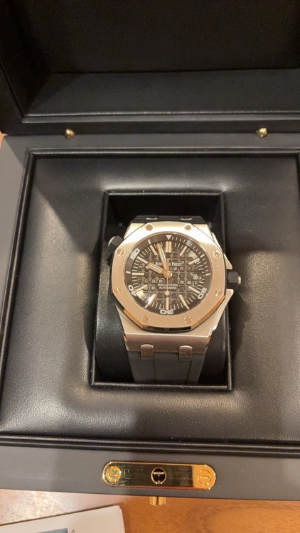 オフショアダイバー（高級時計）の商品画像 - 査定依頼日：2026年1月9日 - 最高査定価格：2,700,000円