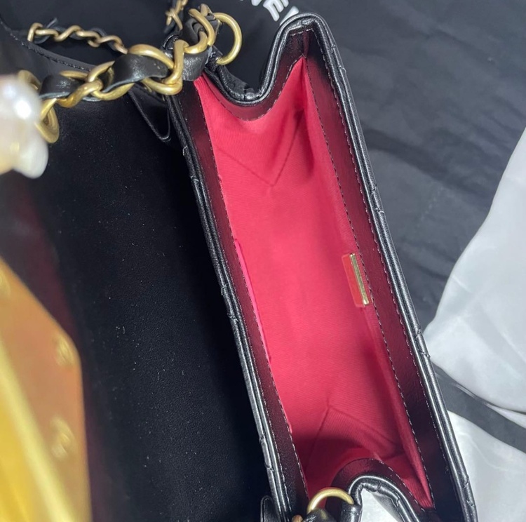 CHANELCCターンロックチェーンショルダーバッグラムスキン（ブランドバッグ）の商品画像 - 査定依頼日：2025年12月25日 - 最高査定価格：350,000円