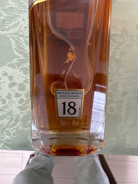 ウイスキー ジョニーウォーカー （お酒）の商品画像 - 査定依頼日：2025年5月10日 - 最高査定価格：6,000円