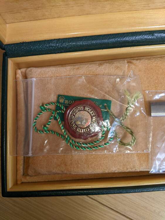 ロレックス シードゥエラー 16600 U69917（高級時計）の商品画像 - 査定依頼日：2025年4月19日 - 最高査定価格：1,180,000円