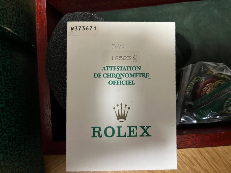 ロレックス デイトナ 1652（高級時計）の商品画像 - 査定依頼日：2026年3月12日 - 最高査定価格：2,760,000円