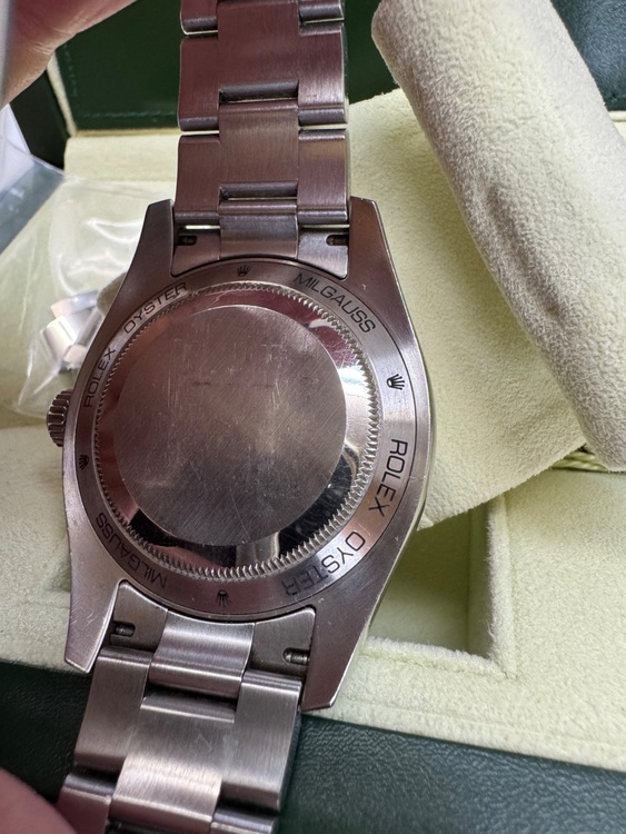 ロレックス ミルガウス 116400gu（高級時計）の商品画像 - 査定依頼日：2025年9月18日 - 最高査定価格：1,350,000円