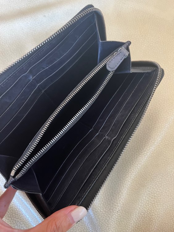 ベルルッティ　長財布　金銀Wパティーヌ（ブランド財布・小物）の商品画像 - 査定依頼日：2023年9月13日 - 最高査定価格：10,000円