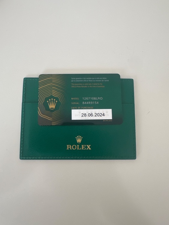 GMTマスター2（高級時計）の商品画像 - 査定依頼日：2025年9月16日 - 最高査定価格：3,250,000円