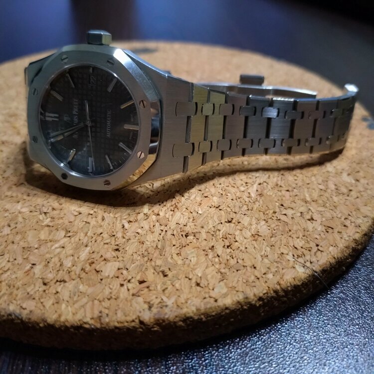 オーデマピゲ ロイヤルオーク 15450st.oo.1256st.02（高級時計）の商品画像 - 査定依頼日：2025年12月23日 - 最高査定価格：5,200,000円