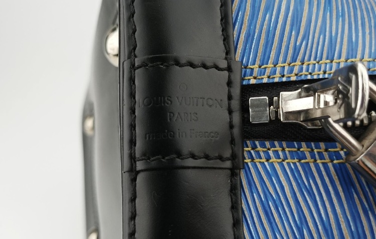 アルマPM デニムライト エピ M51052 SN5105 （ブランドバッグ）の商品画像 - 査定依頼日：2025年12月18日 - 最高査定価格：120,000円