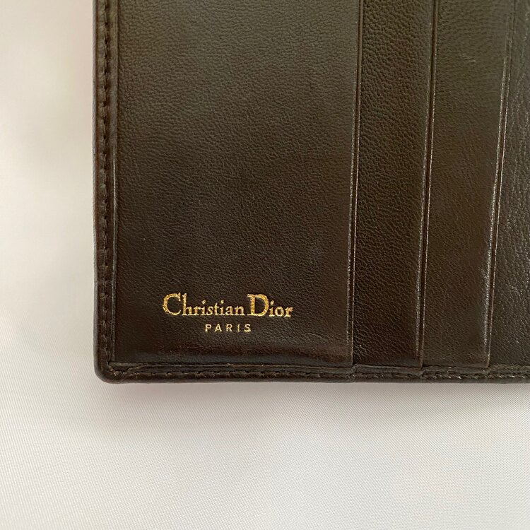 不明（ブランド財布・小物）の商品画像 - 査定依頼日：2025年4月30日 - 最高査定価格：15,000円