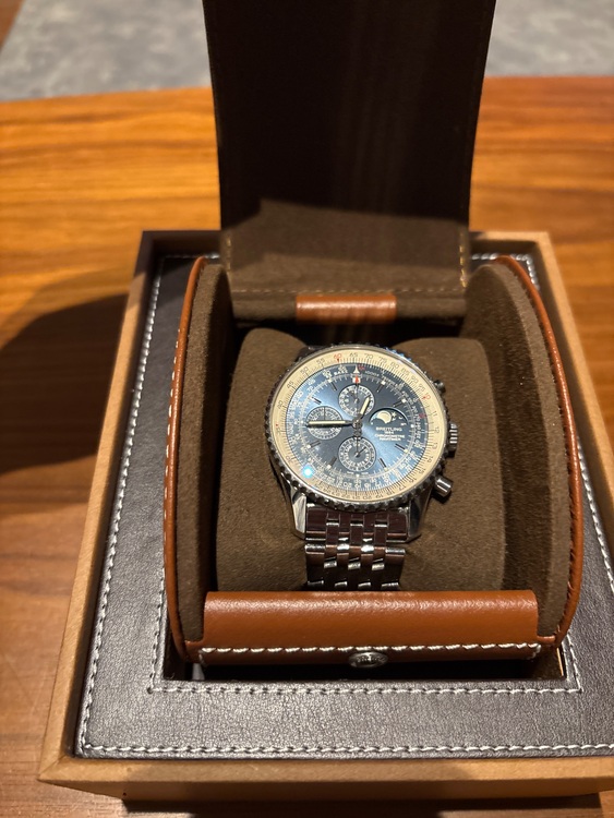 ナビタイマー 1461（高級時計）の商品画像 - 査定依頼日：2025年8月10日 - 最高査定価格：700,000円
