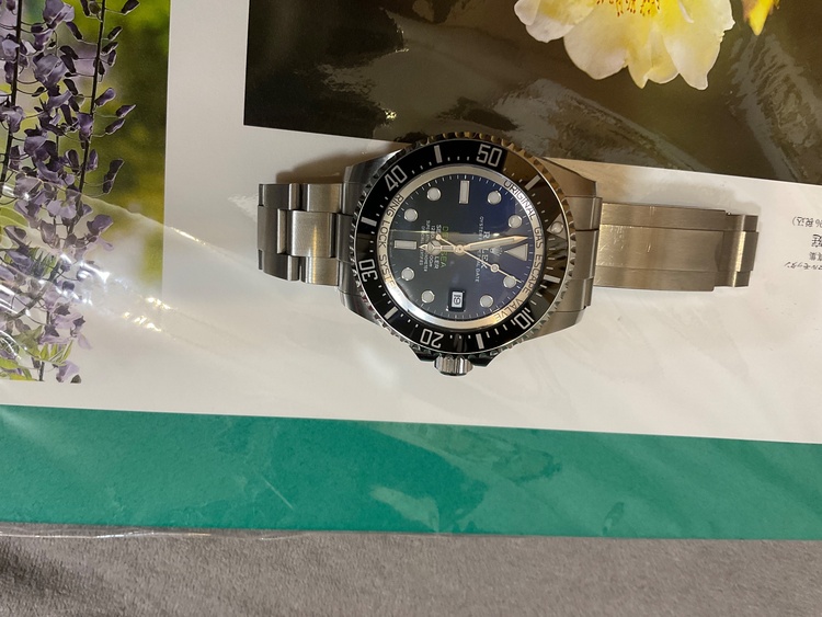 ロレックス シードゥエラー 13666（高級時計）の商品画像 - 査定依頼日：2025年12月6日 - 最高査定価格：2,300,000円