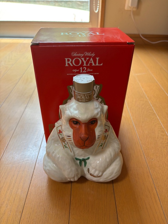サントリーウイスキーローヤル12年干支ボトル（お酒）の商品画像 - 査定依頼日：2025年6月22日 - 最高査定価格：7,000円