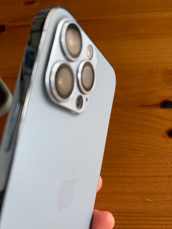 iPhone 13 Pro Max 128GB docomo（スマホ）の商品画像 - 査定依頼日：2026年4月5日 - 最高査定価格：59,000円