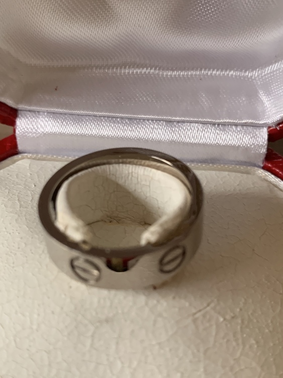 カルティエラブリング ホワイトゴールド（宝石）の商品画像 - 査定依頼日：2022年4月6日 - 最高査定価格：40,000円