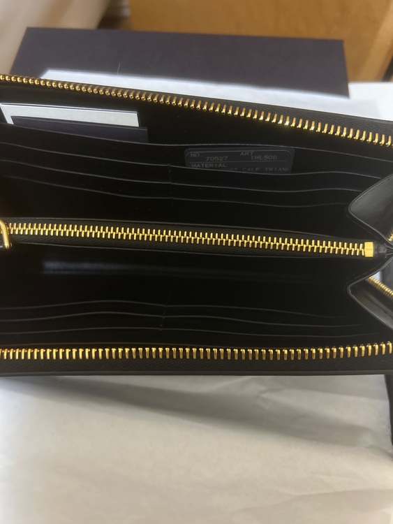 財布（古着・ファッション）の商品画像 - 査定依頼日：2025年11月11日 - 最高査定価格：52,500円