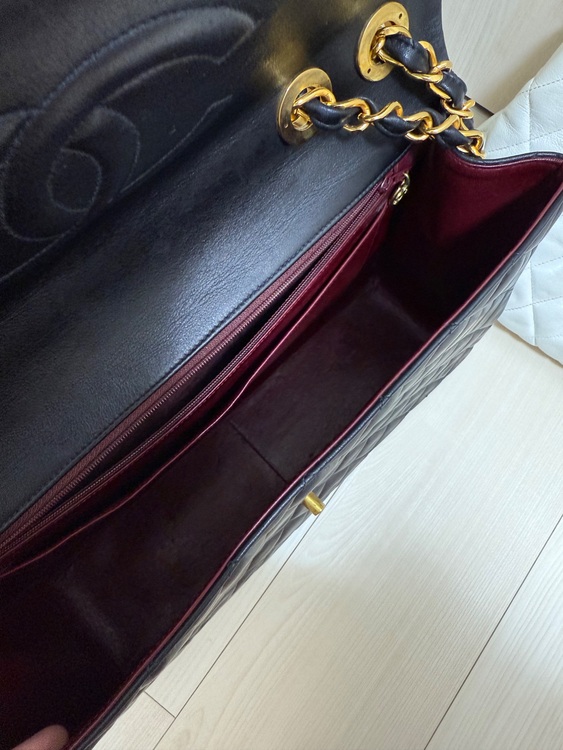 シャネル チェーンショルダーバッグ デカマトラッセ ココマーク Wチェーン（ブランドバッグ）の商品画像 - 査定依頼日：2025年8月10日 - 最高査定価格：180,000円