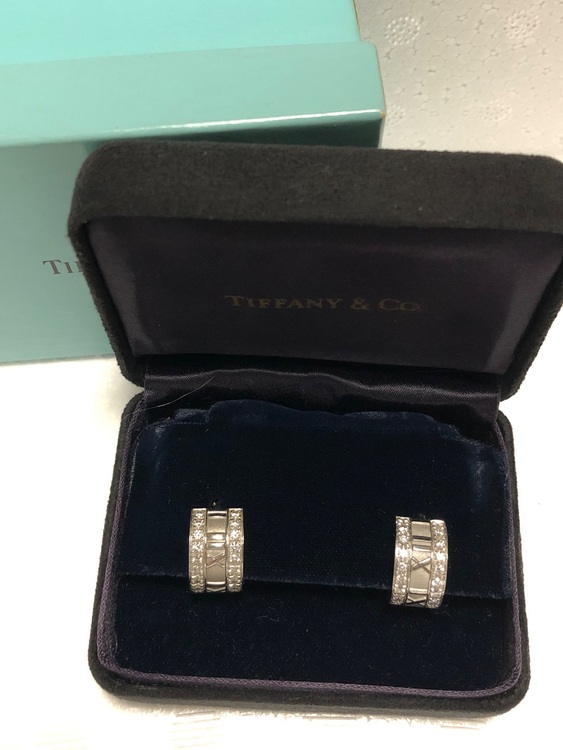 ティファニー　アトラス　ダイヤモンド　ホワイトゴールド　ピアスU（金・貴金属）の商品画像 - 査定依頼日：2025年10月28日 - 最高査定価格：200,000円