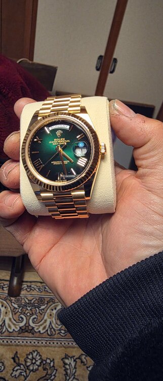 ロレックス デイデイト 228238（高級時計）の商品画像 - 査定依頼日：2026年2月3日 - 最高査定価格：9,600,000円