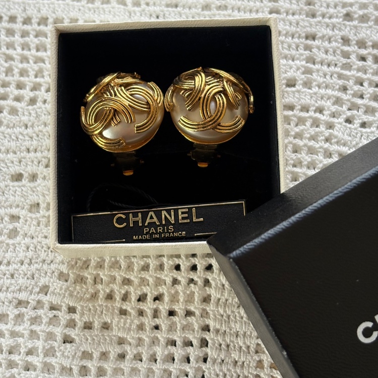 CHANELイヤリング（金・貴金属）の商品画像 - 査定依頼日：2026年9月28日 - 最高査定価格：20,000円