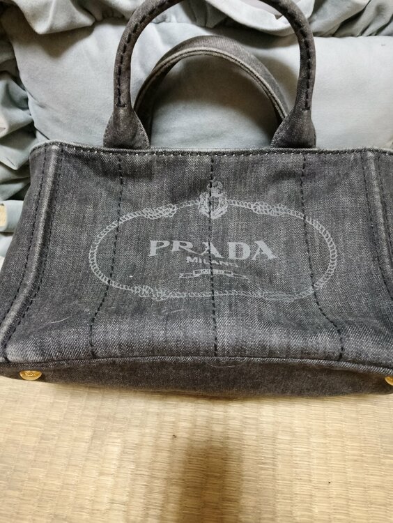 プラダ  （ブランドバッグ）の商品画像 - 査定依頼日：2025年12月25日 - 最高査定価格：15,000円