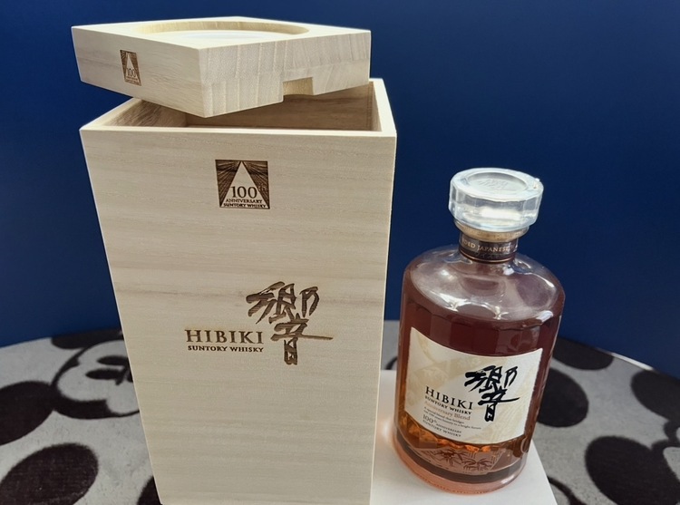 ウイスキー サントリー響 （お酒）の商品画像 - 査定依頼日：2026年4月8日 - 最高査定価格：50,000円