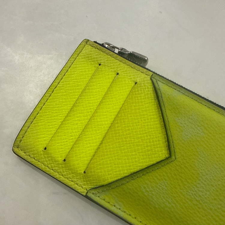 ルイヴィトン タイガ （ブランドバッグ）の商品画像 - 査定依頼日：2026年3月9日 - 最高査定価格：22,000円