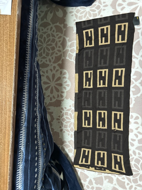 フェンディ  （ブランドバッグ）の商品画像 - 査定依頼日：2025年11月15日 - 最高査定価格：12,000円