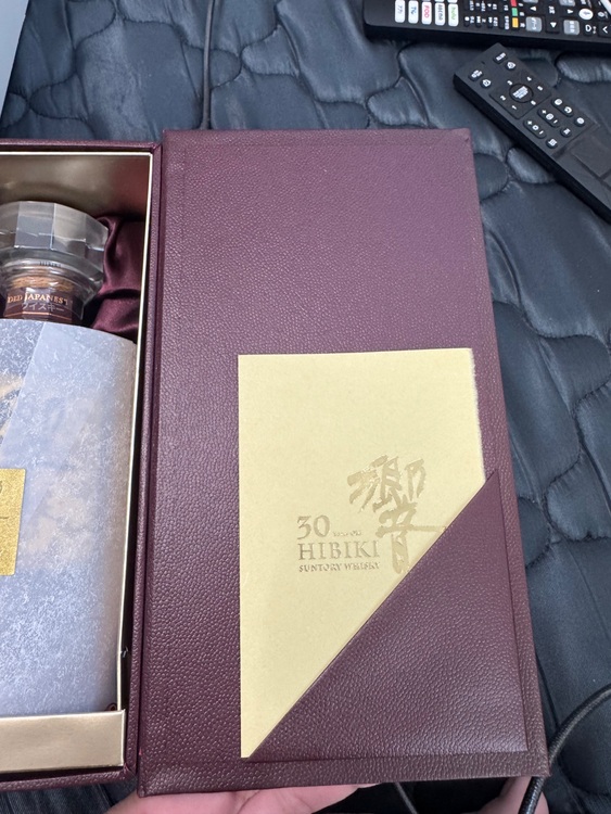 ウイスキー サントリー響 （お酒）の商品画像 - 査定依頼日：2025年11月30日 - 最高査定価格：542,000円