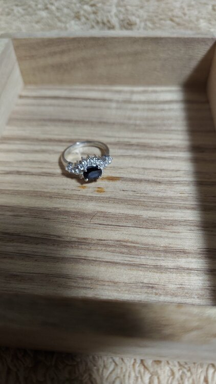 サファイアとダイヤ指輪s104DO287（金・貴金属）の商品画像 - 査定依頼日：2026年2月27日 - 最高査定価格：100,000円